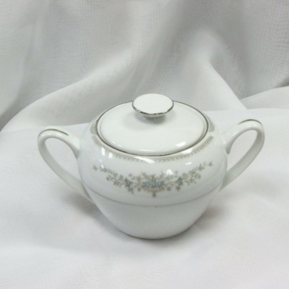 Vintage Sugar Bowl w Lid Mayfair Fine China Georgian Blue Floral Cottagecore